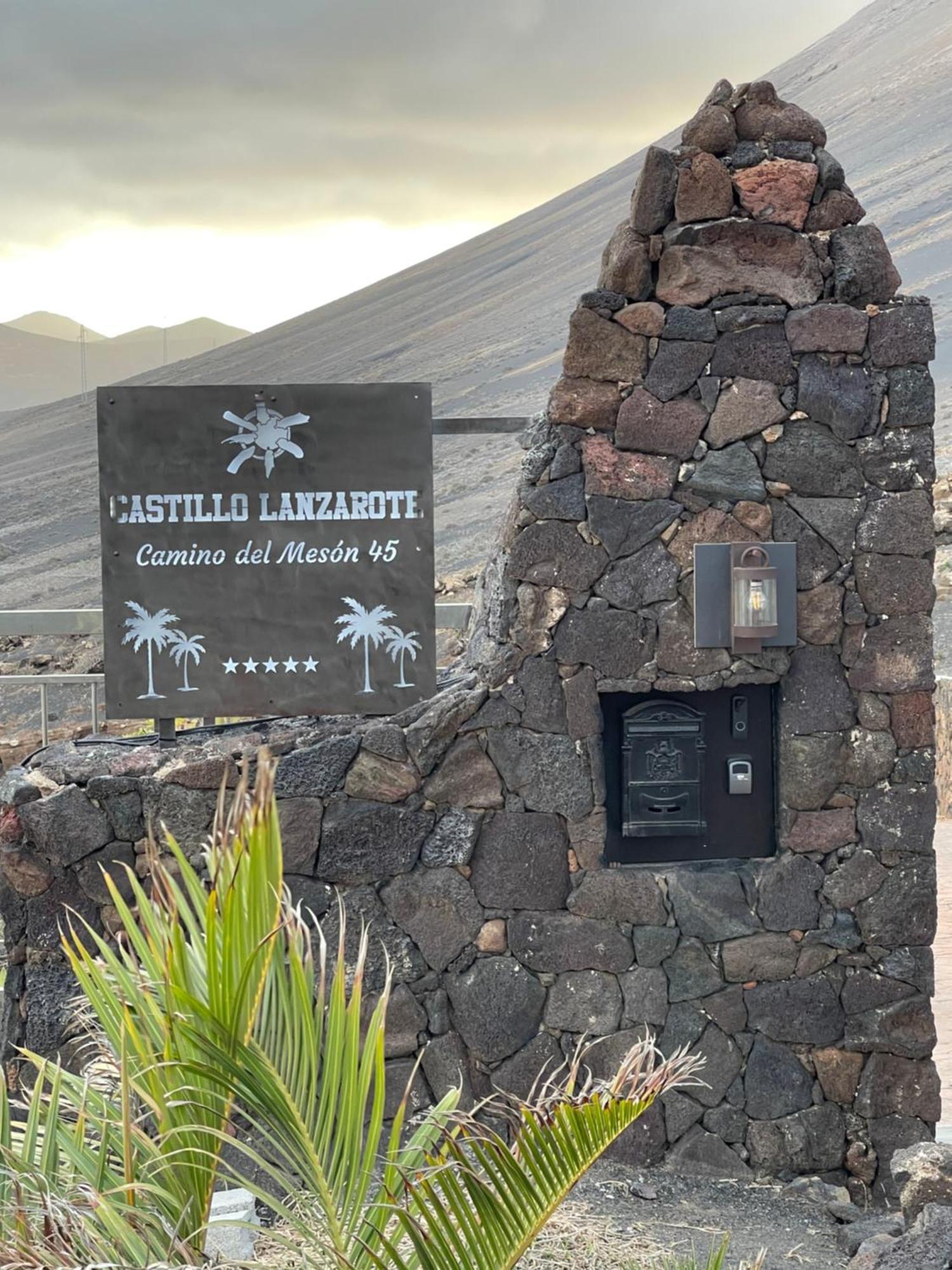 Castillo Lanzarote Villa Sophie - Luxury Villa -Sleep In A Volcanic Cave With Heated Pool Tías Kültér fotó