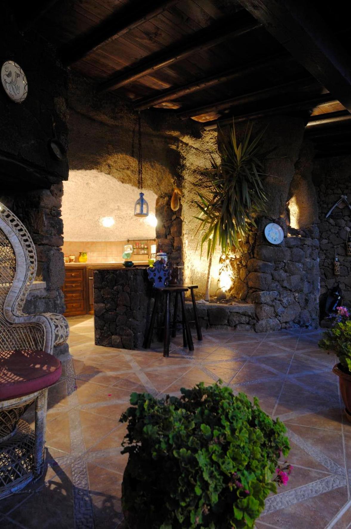 Castillo Lanzarote Villa Sophie - Luxury Villa -Sleep In A Volcanic Cave With Heated Pool Tías Kültér fotó