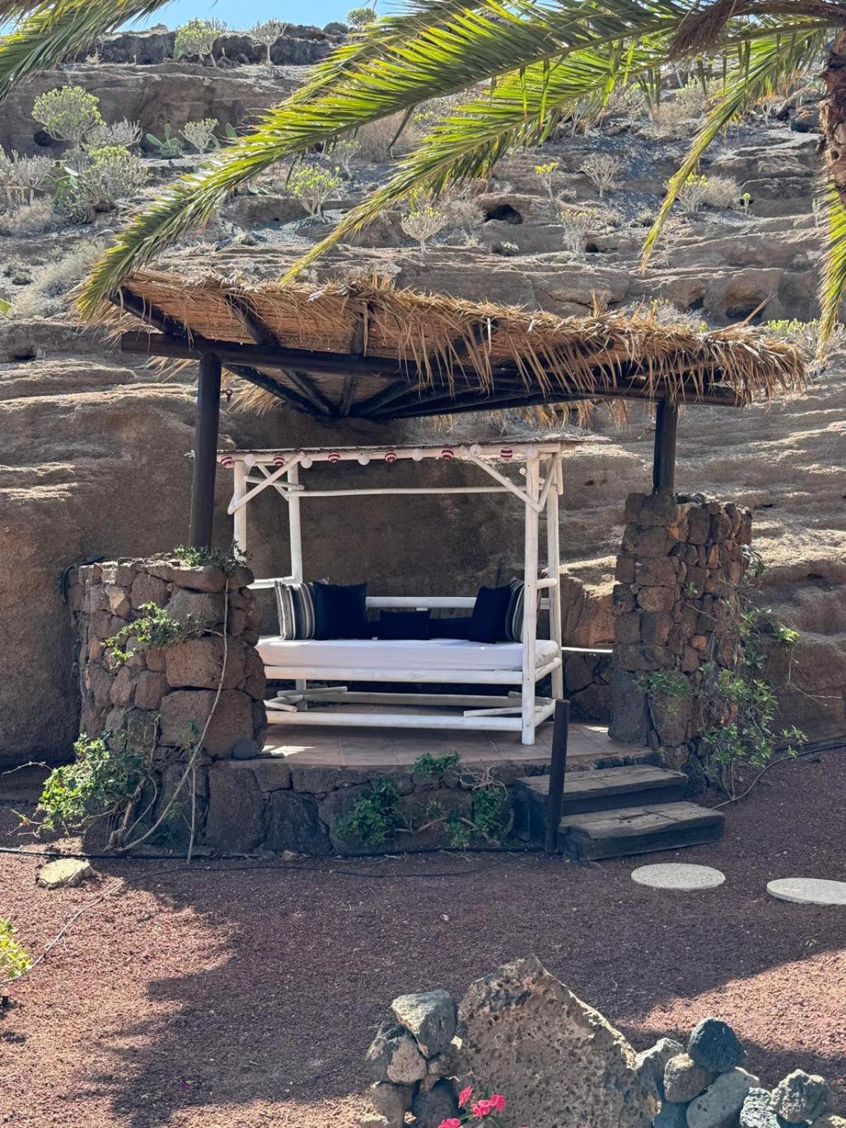 Castillo Lanzarote Villa Sophie - Luxury Villa -Sleep In A Volcanic Cave With Heated Pool Tías Kültér fotó