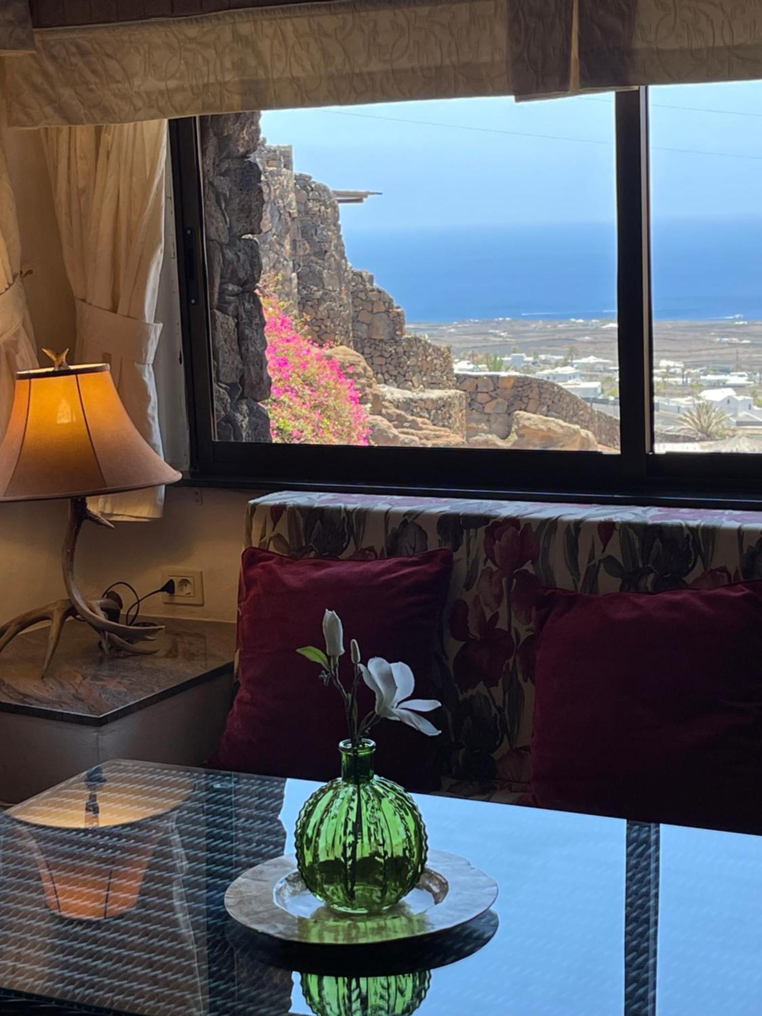 Castillo Lanzarote Villa Sophie - Luxury Villa -Sleep In A Volcanic Cave With Heated Pool Tías Kültér fotó