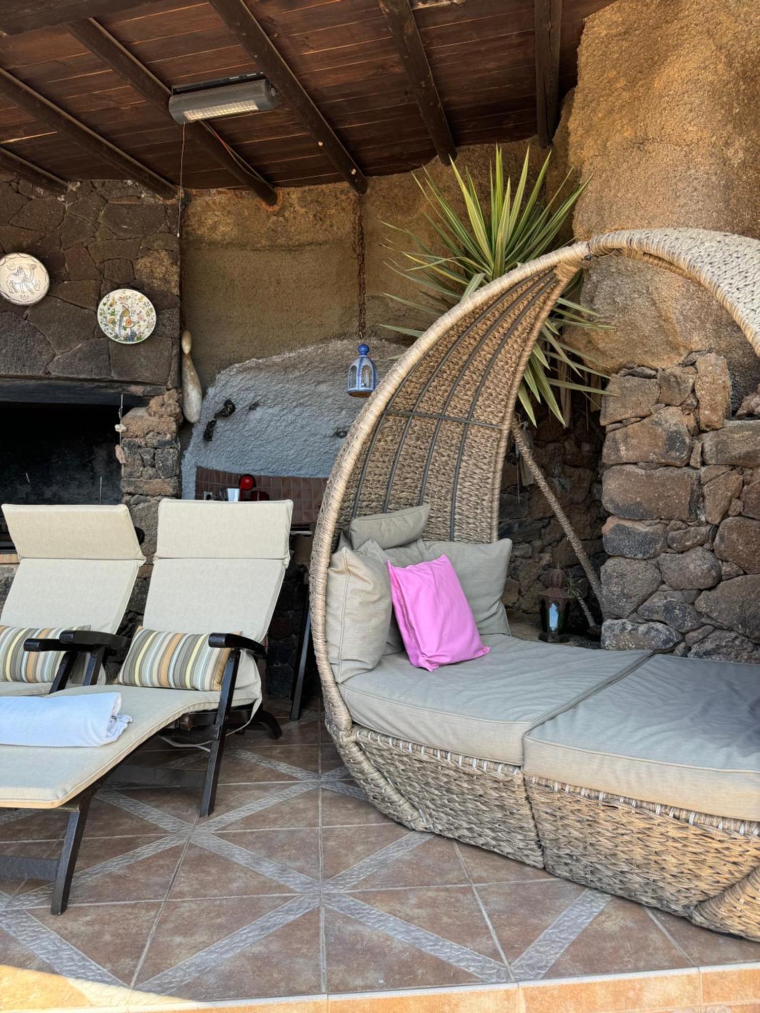 Castillo Lanzarote Villa Sophie - Luxury Villa -Sleep In A Volcanic Cave With Heated Pool Tías Kültér fotó